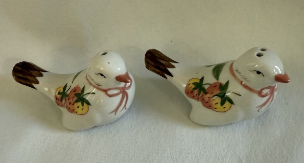Vintage Love Bird Salt & Pepper Shakers Rustic Cottage Farmhouse Strawberry